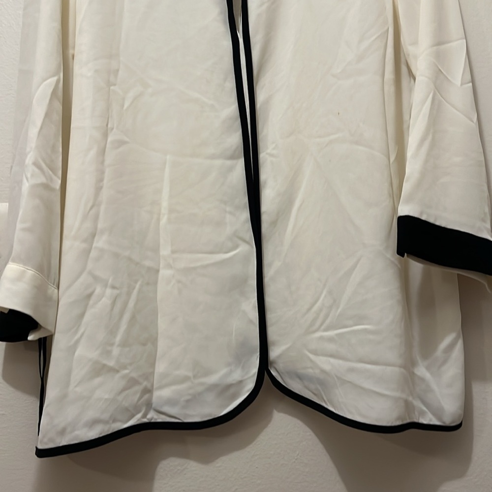 ZARA - XL WOMAN BLACK & WHITE BLOUSE LONG SLEEVE COLLARED BUTTON BACK OF NECK - Picture 6 of 11
